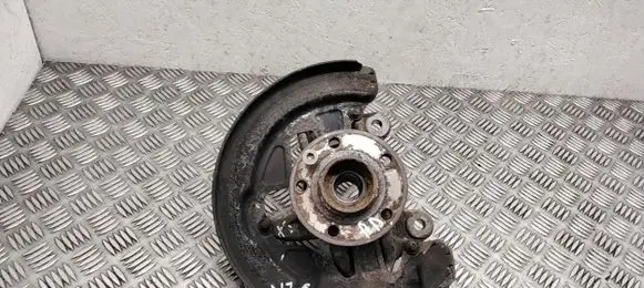 Volvo V70 Front wheel hub