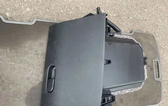 Alfa Romeo Giulietta Glove box 00505126970 01560922250 20165CV