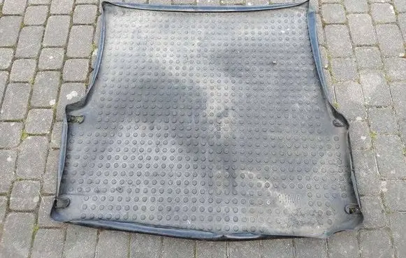 Skoda Octavia Mk2 (1Z) Rubber trunk/boot mat liner DCE610001A