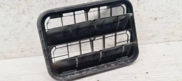 Seat Leon (1P) Quarter panel pressure vent 5P0819465A