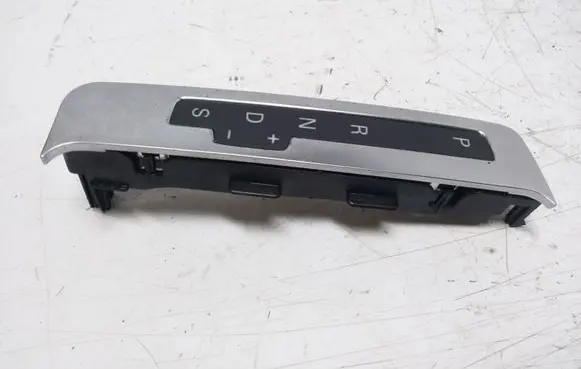 Audi Q7 4L Gear shift selector indicator 4L1713463A