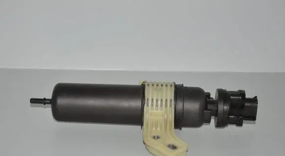 BMW 7 G11 G12 Fuel filter housing 8582008 8571679 8682273
