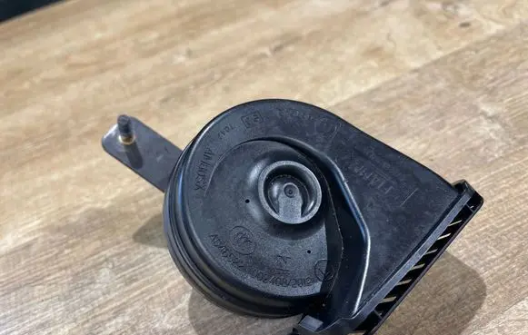 Jaguar F-Pace Horn signal GX7313802AB 05042018 1638D05