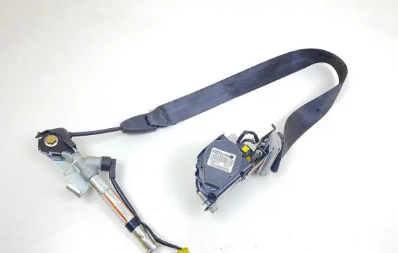 Honda CR-V Front seatbelt 608200100A A81850SWWE0D