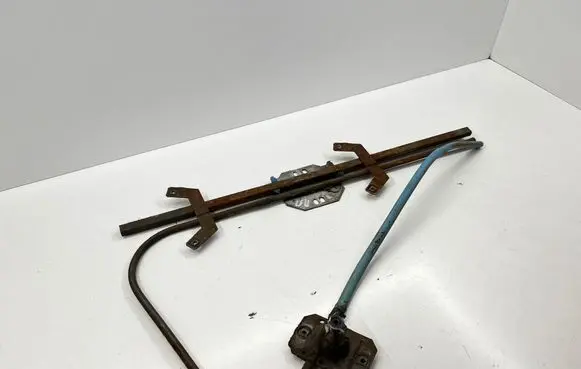 Mercedes-Benz G W460 Front door manual window regulator 