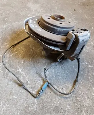 BMW 5 E60 E61 Rear wheel hub spindle/knuckle 