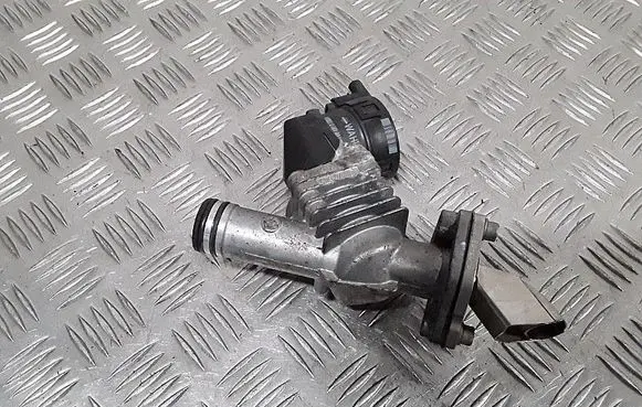 BMW 3 E92 E93 EGR valve cooler 7563241