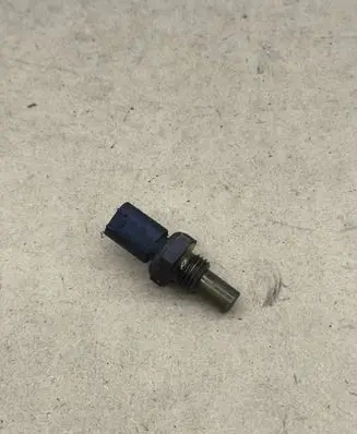 Mercedes-Benz C W204 Coolant temperature sensor A0051532328 2328