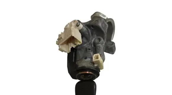 Toyota Auris 150 Ignition lock N0502638