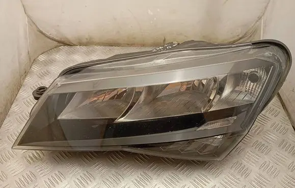 Skoda Superb B8 (3V) Headlight/headlamp 3V2941015