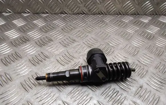 Fuel injector