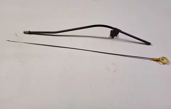 Chrysler Pacifica Oil level dip stick 68166699AC