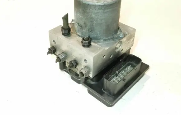 BMW 5 E60 E61 ABS Pump 6768910 34516768910 6768912