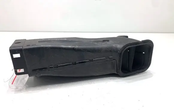BMW 5 G30 G31 G38 Air intake hose/pipe 8599683