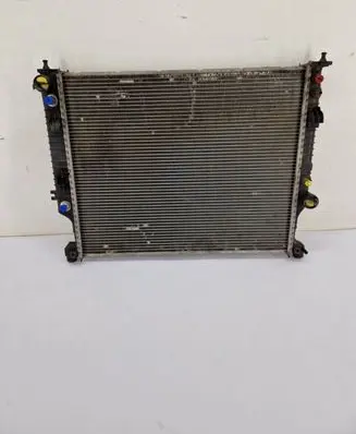 Mercedes-Benz R W251 Coolant radiator A2515000304