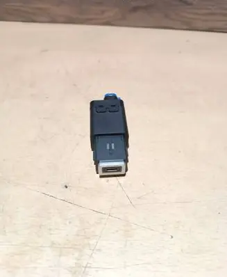 USB socket connector