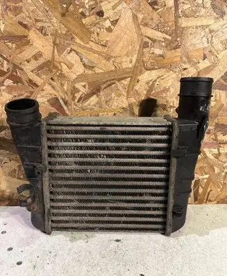 Audi A4 S4 B7 8E 8H Intercooler air channel guide 8E0145805AA