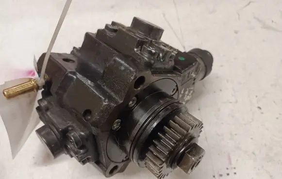 Opel Vivaro Fuel injection high pressure pump 0445010234 3201716 H8200912103