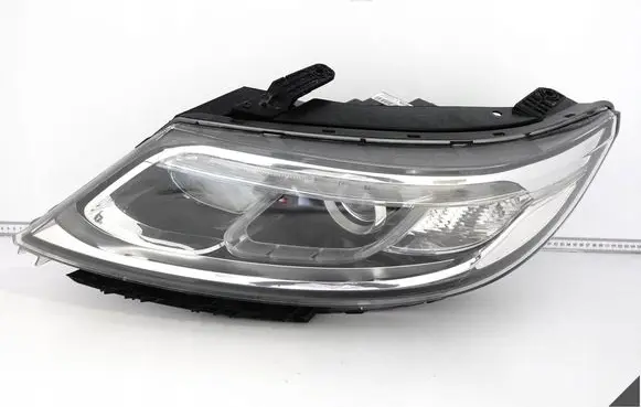 KIA Sorento Headlight/headlamp 921012P700