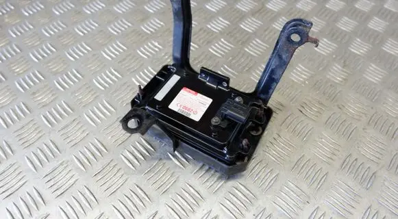 Lexus GS 300 350 430 450H Distronic sensor radar 8821030080