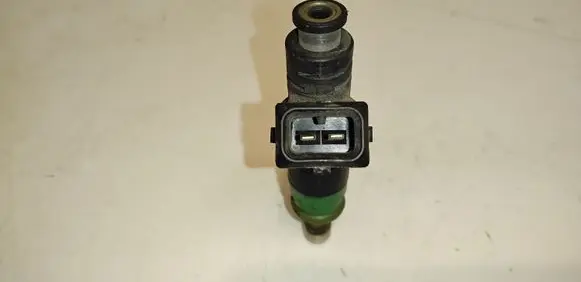 Ford Fiesta Fuel injector 98MFBA 9F593
