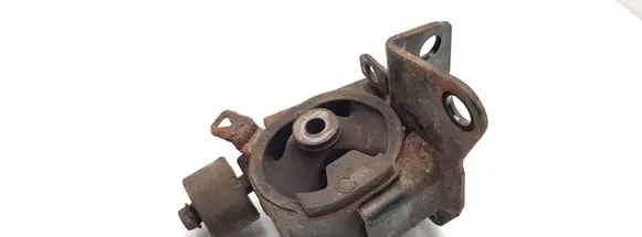 Toyota Corolla E120 E130 Engine mount bracket