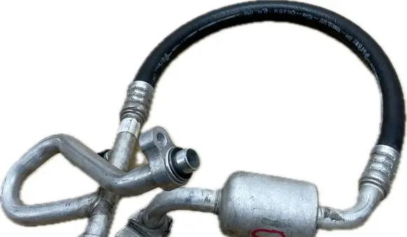 Cadillac Escalade IV Air conditioning (A/C) pipe/hose 23372171