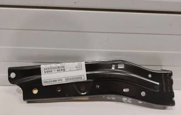 Chevrolet Camaro Fender mounting bracket 84363604 23407422 84199118