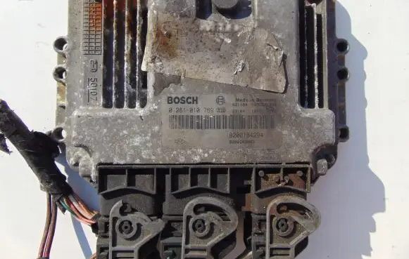 Renault Megane II Engine control unit/module 8200184294