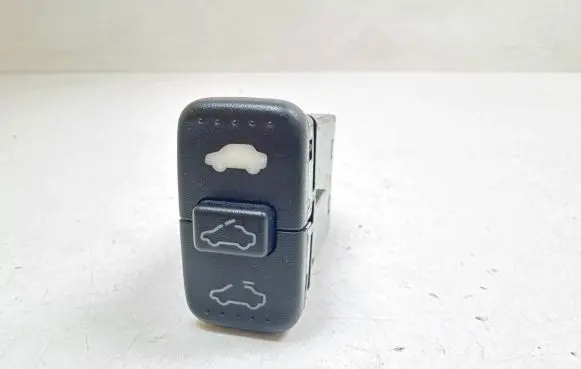 Honda CR-V Sunroof switch M19833