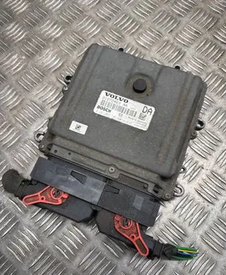 Volvo XC90 Engine control unit/module 31272463 0281012103