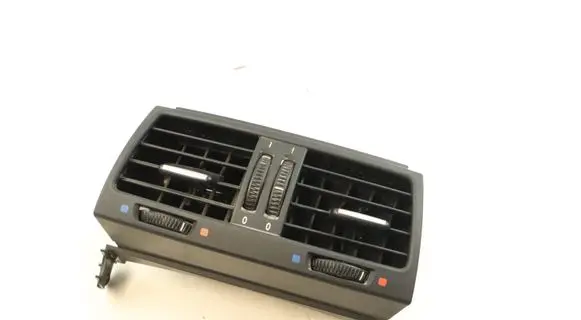 BMW X5 E70 Rear air vent grill 6954953 64226954953 011785802