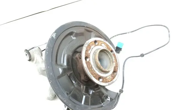 Mercedes-Benz A W176 Rear wheel hub 2460406