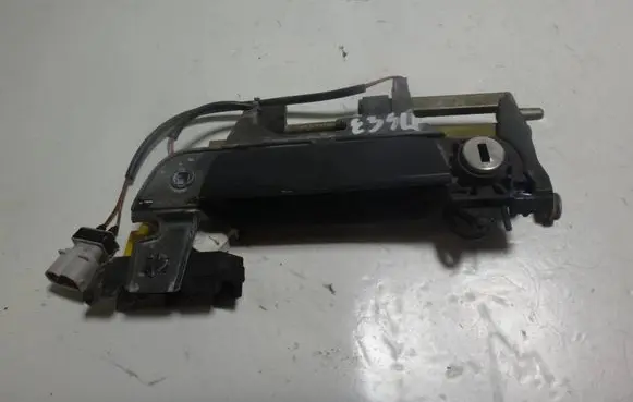 BMW 5 E34 Front door exterior handle/bracket 1960801