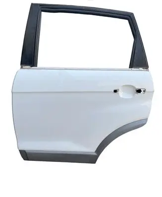 Chevrolet Captiva Rear door
