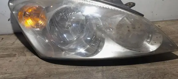 KIA Ceed Headlight/headlamp 921021H010