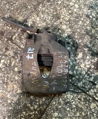 Skoda Octavia Mk2 (1Z) Front brake caliper