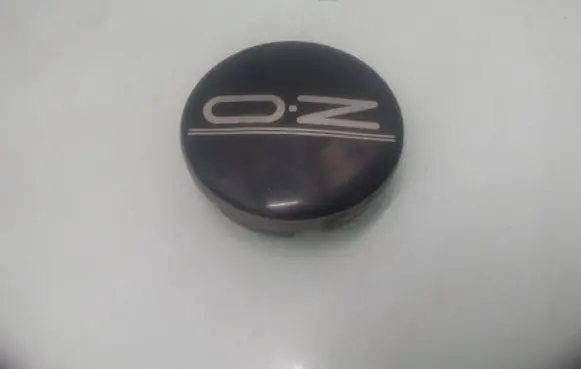 BMW 3 E46 Non-original wheel cap 