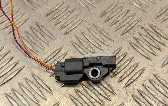 Volvo XC70 Airbag deployment crash/impact sensor 30712107