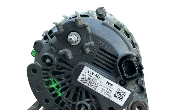 Volkswagen Caddy Generator/alternator 03L903024M