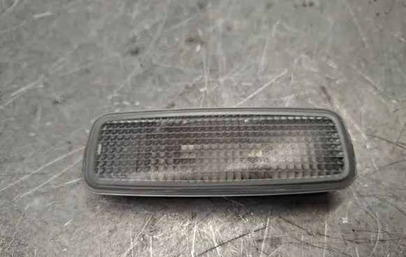 Audi A6 S6 C5 4B Other interior light 8L0947105A