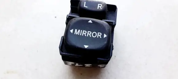 Toyota Prius (XW20) Wing mirror switch 183574