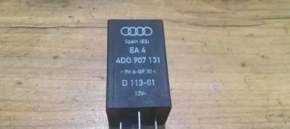 Volkswagen PASSAT B5 Other relay 4d0907131 382