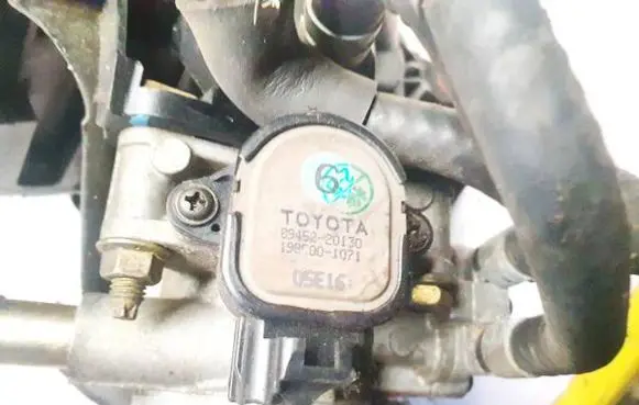 Toyota RAV 4 (XA20) Throttle valve 8945220130 89452-20130