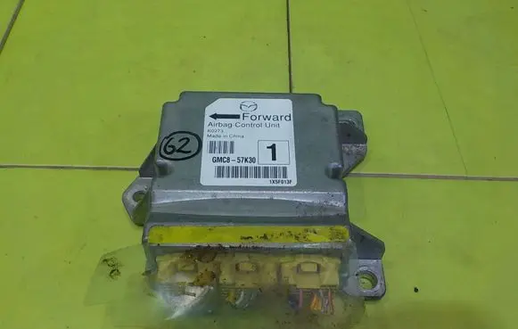 Mazda 6 Airbag control unit/module GMC857K30