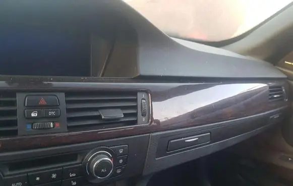 BMW 3 E92 E93 Dashboard brak