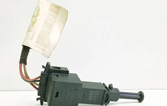 Volkswagen Golf IV Brake pedal sensor switch 1J0945511A