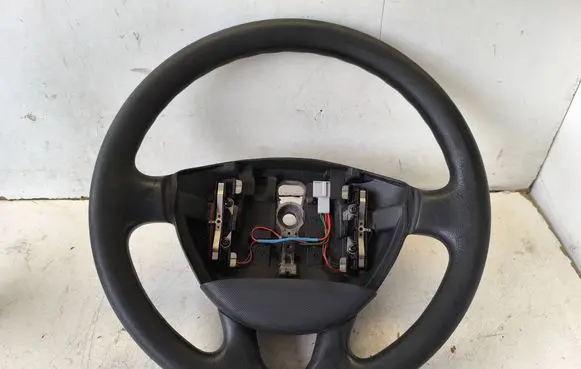Renault Trafic II (X83) Steering wheel 7721070038