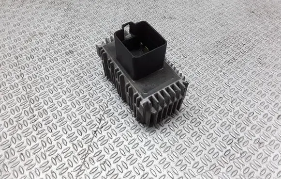Saab 9-3 Ver2 Glow plug pre-heat relay 09132691
