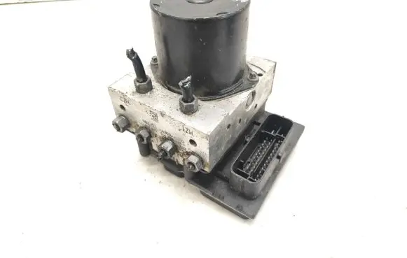 Skoda Fabia Mk2 (5J) ABS Pump 6R0614517K 0265234712 0265951045
